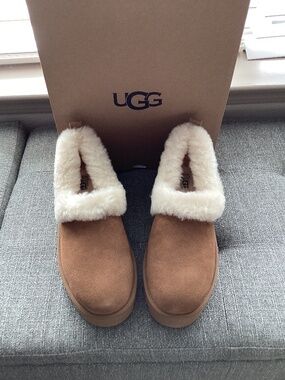 UGG® Nita Genuine Shearling Slipper (Women) 10M